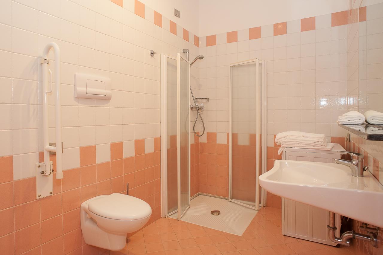 Residence Ca D'Oro Lido di Jesolo Buitenkant foto