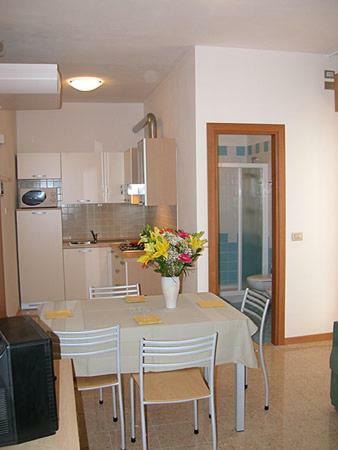Residence Ca D'Oro Lido di Jesolo Buitenkant foto
